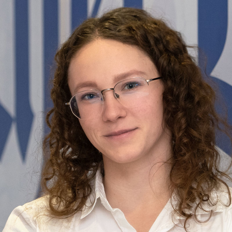 Ein Portrait von Alina Eiden wird dargestellt.