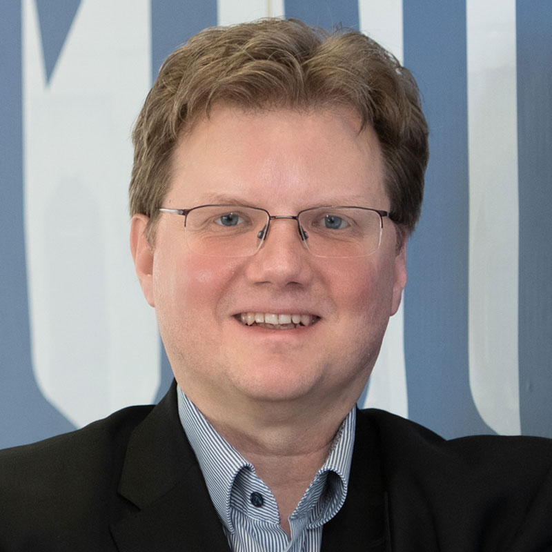 Ein Portrait von Oliver Pahl wird dargestellt.